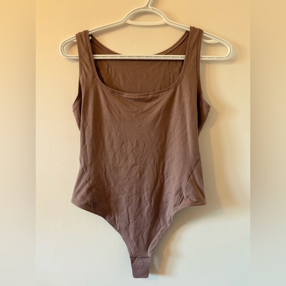 Lululemon Wundermost Ultra-Soft Nulu Square-Neck Sleeveless Bodysuit - Picture 2 of 11